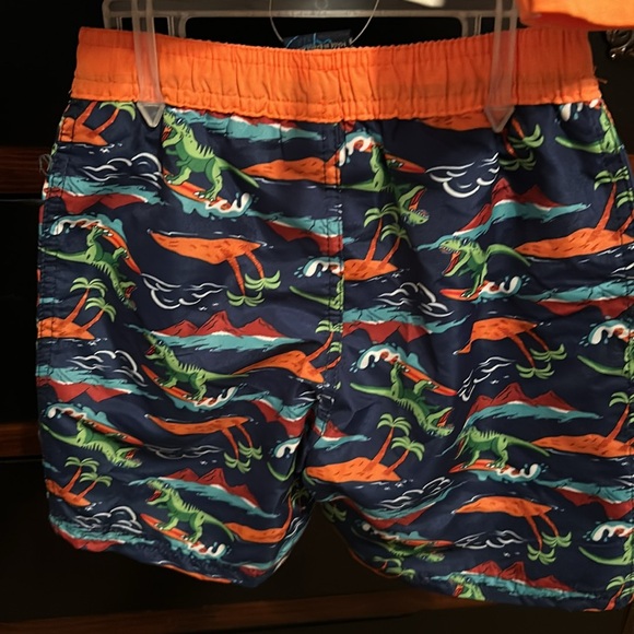 🦈 🦖 (4)NWT Boys Swimwear Set Bundle Size 4 - Picture 8 of 10
